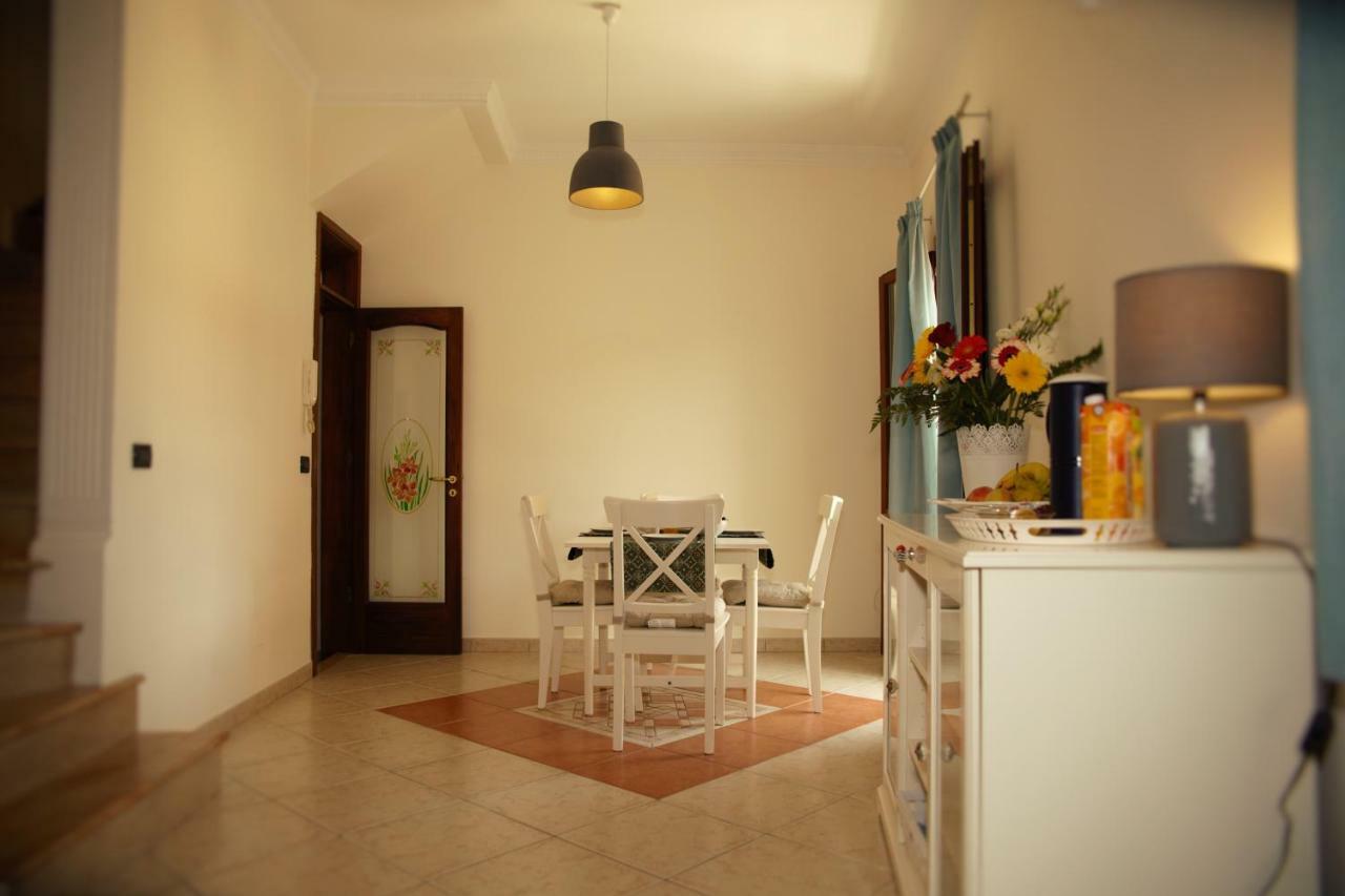 Bnb Donnalaura Carini Bagian luar foto